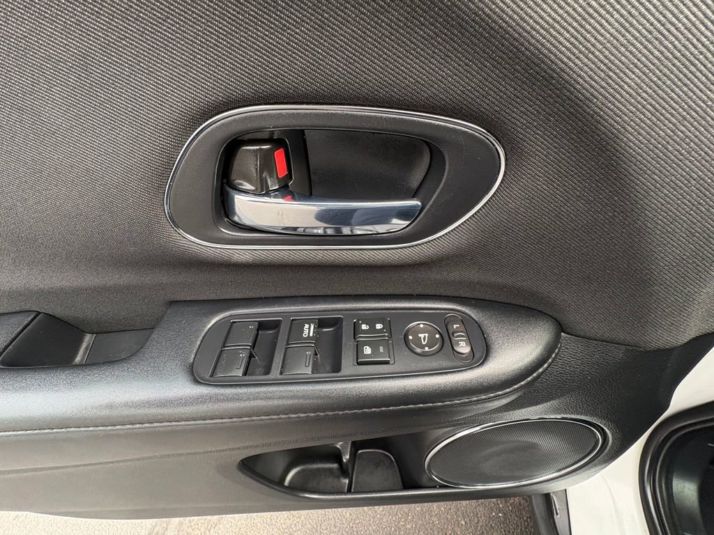 Used 2021 Honda HR-V EX image 19