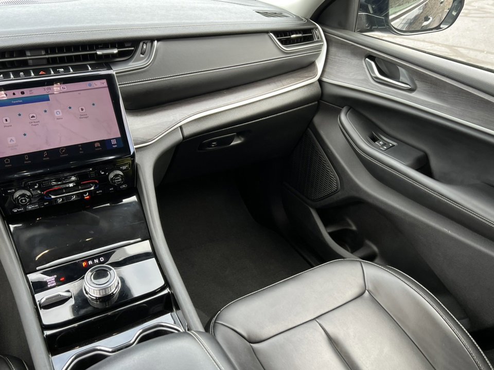 Used 2023 Jeep Grand Cherokee L Limited w/ Trailer Tow Group (B) image 35