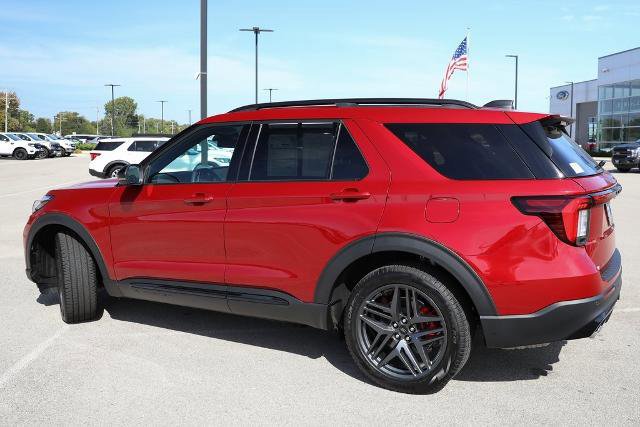 Certified 2025 Ford Explorer ST image 8