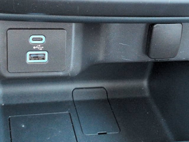 Certified 2022 Ford Maverick XL FWD image 21