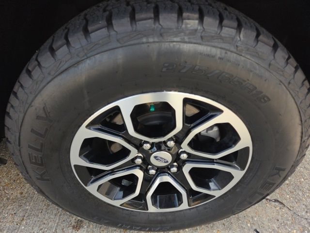 Certified 2024 Ford Expedition XLT RWD image 13