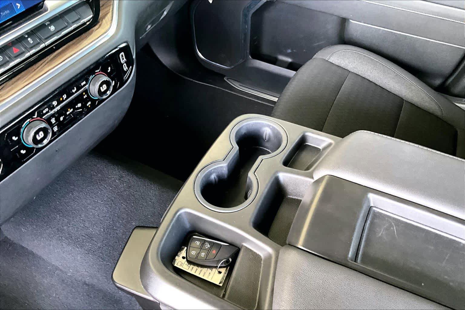 Used 2023 Chevrolet Silverado 1500 LT AWD/4WD image 16