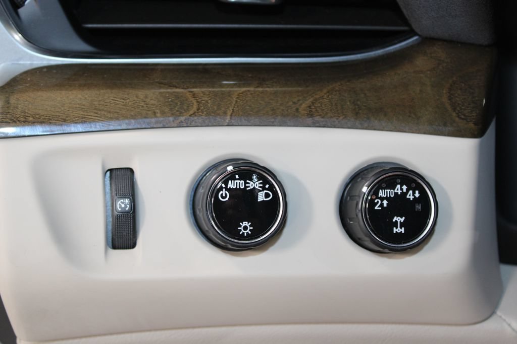 Used 2020 Cadillac Escalade Premium Luxury AWD/4WD image 45