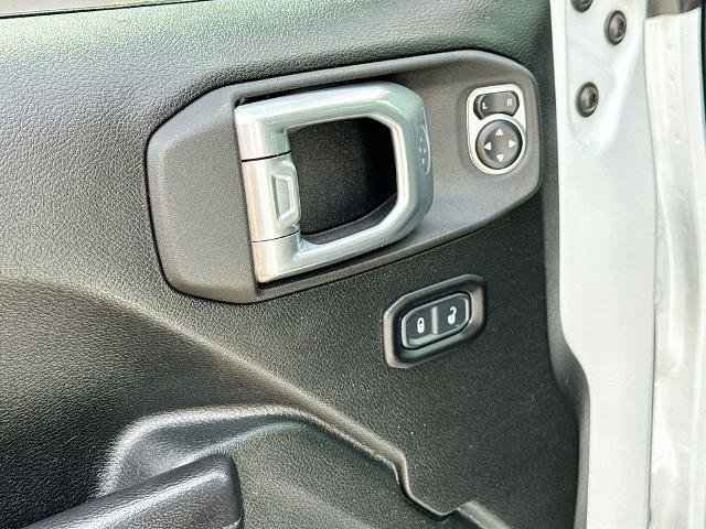 Used 2020 Jeep Gladiator Sport AWD/4WD image 15