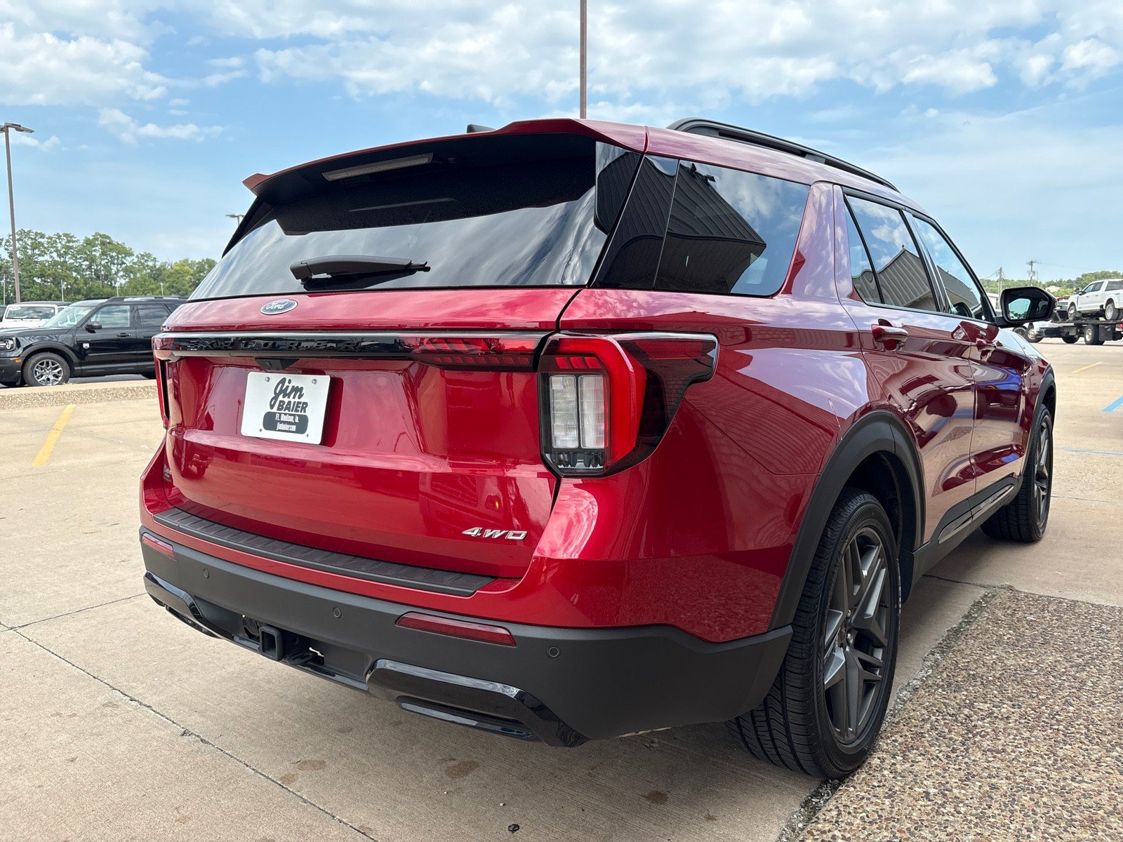 Certified 2025 Ford Explorer ST-Line w/ Premium Package AWD/4WD image 10