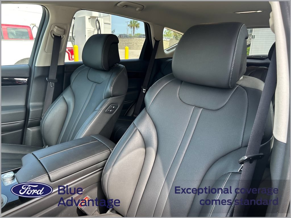 Used 2025 Genesis GV80 2.5T Standard AWD/4WD image 11