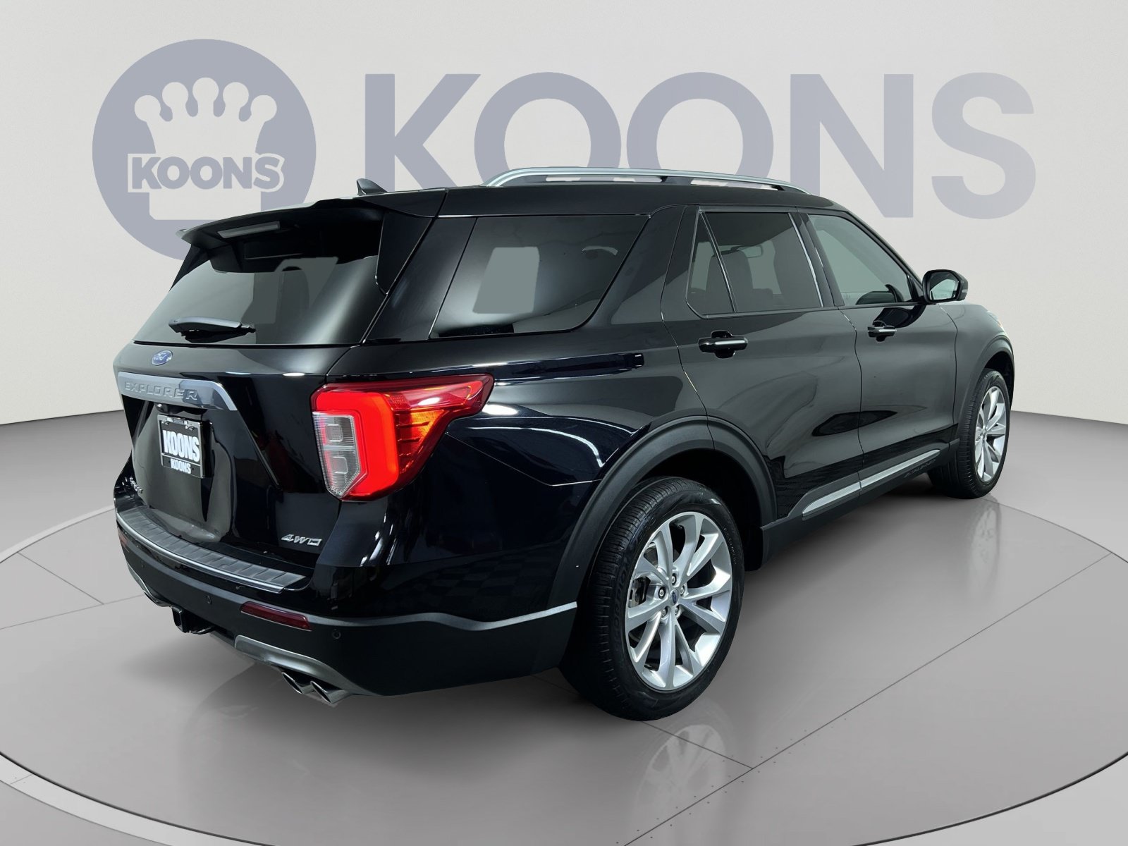 Certified 2023 Ford Explorer Platinum w/ Technology Package AWD/4WD image 5