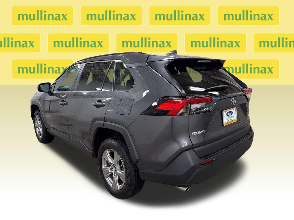 Used 2024 Toyota RAV4 XLE FWD image 11