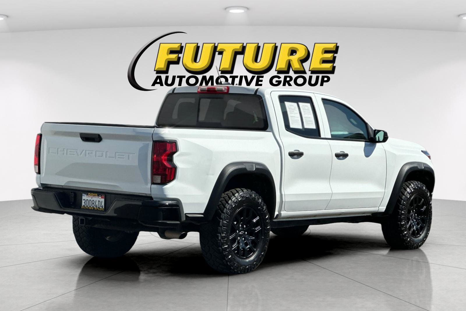 Used 2024 Chevrolet Colorado Trail Boss w/ Advanced Trailering Package AWD/4WD image 3