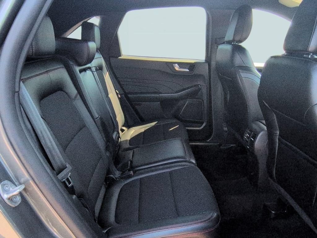 Certified 2025 Ford Escape ST-Line AWD/4WD image 26