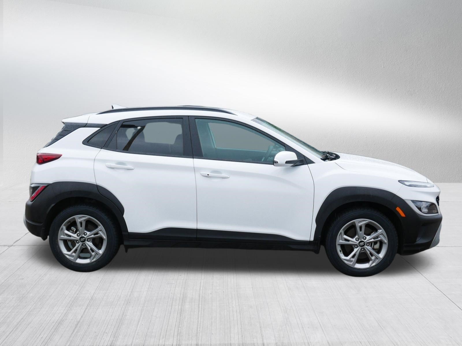 Used 2023 Hyundai Kona SEL AWD/4WD image 8