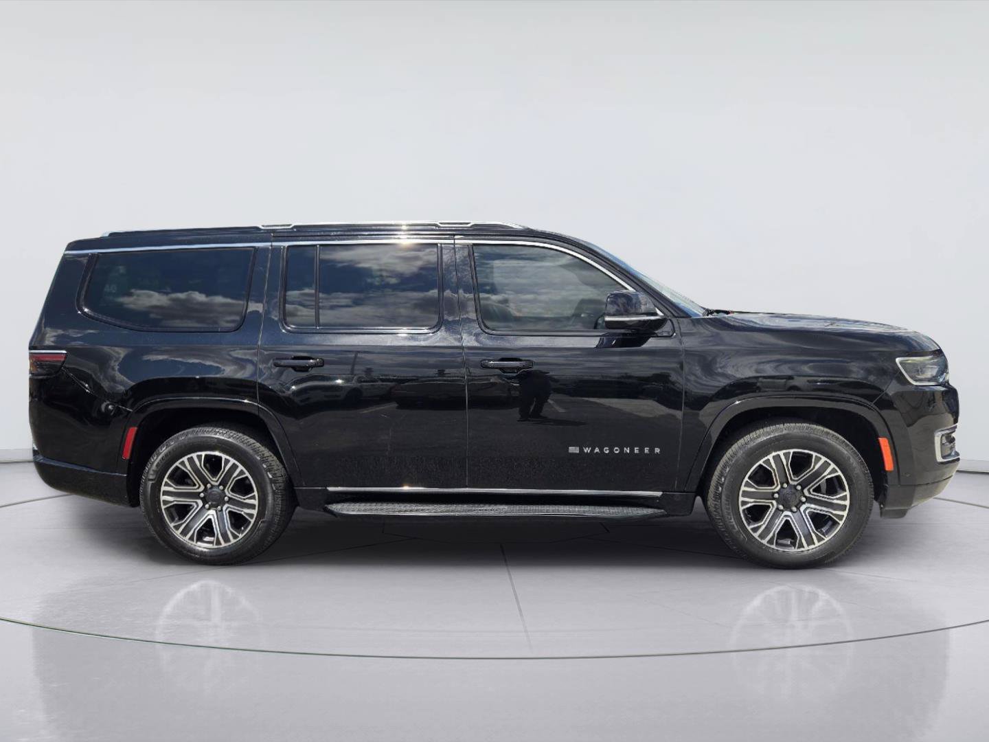 Used 2023 Jeep Wagoneer Series II AWD/4WD image 3