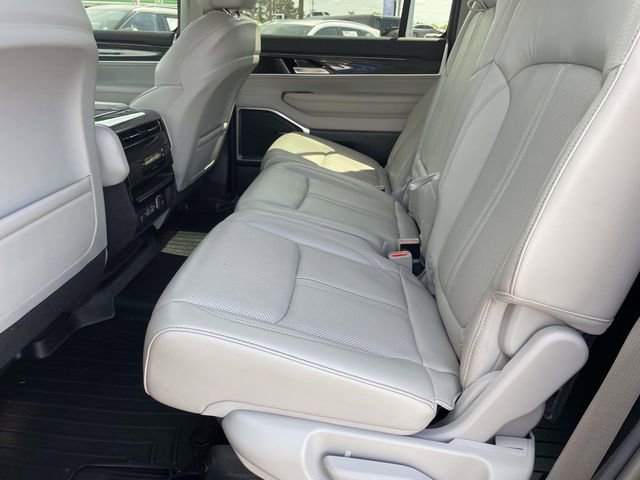 Used 2022 Jeep Wagoneer Series II AWD/4WD image 10