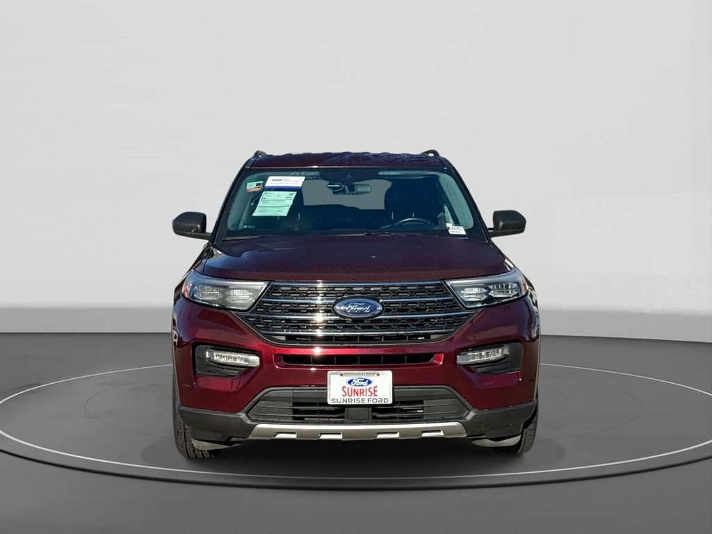 Certified 2022 Ford Explorer XLT w/ Equipment Group 202A image 6
