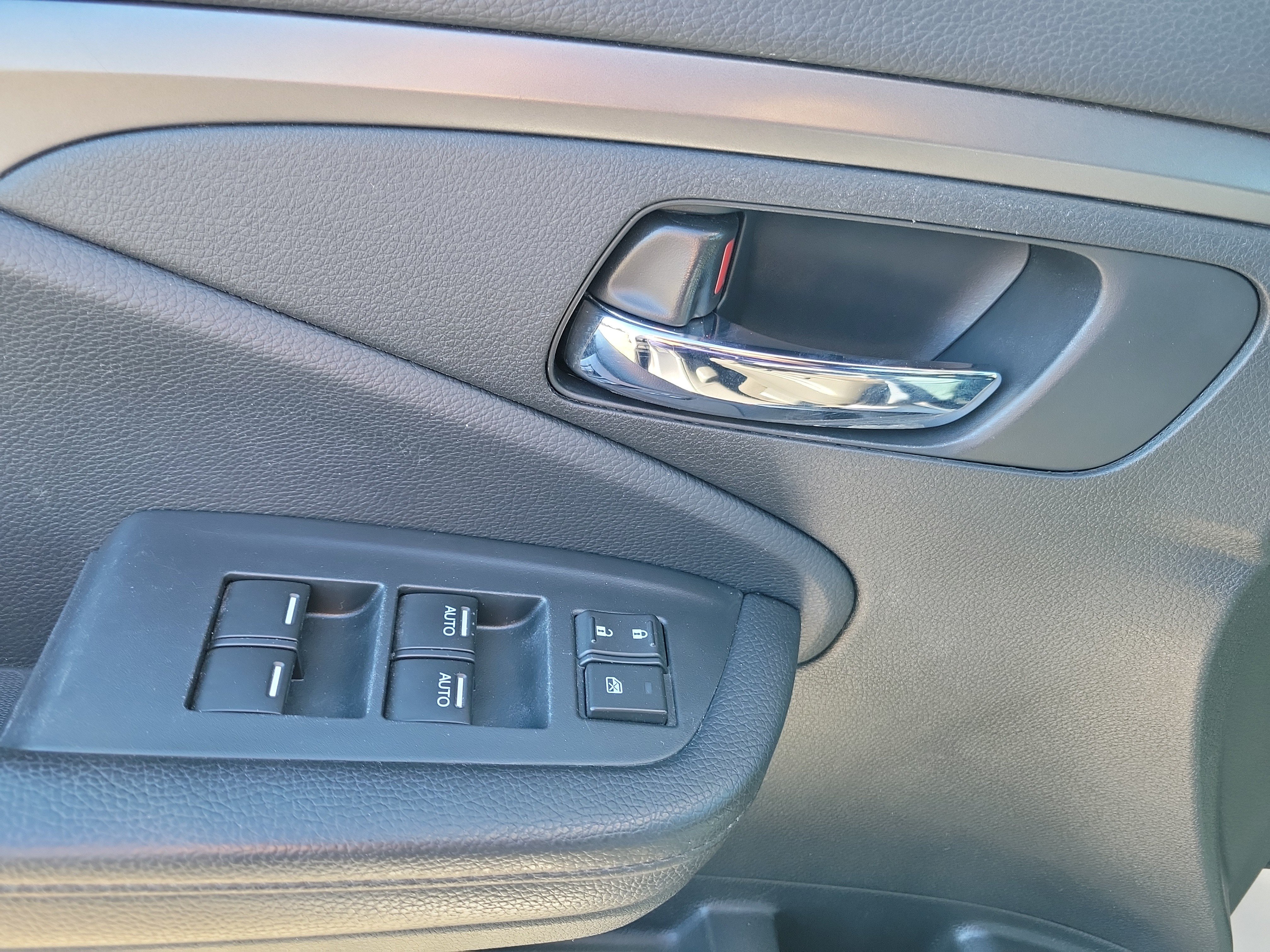 Used 2022 Honda Pilot Sport image 17