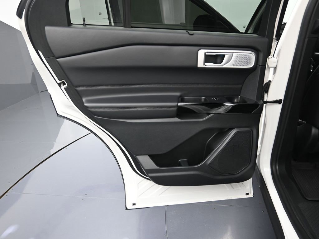 Certified 2023 Ford Explorer Platinum w/ Technology Package image 38
