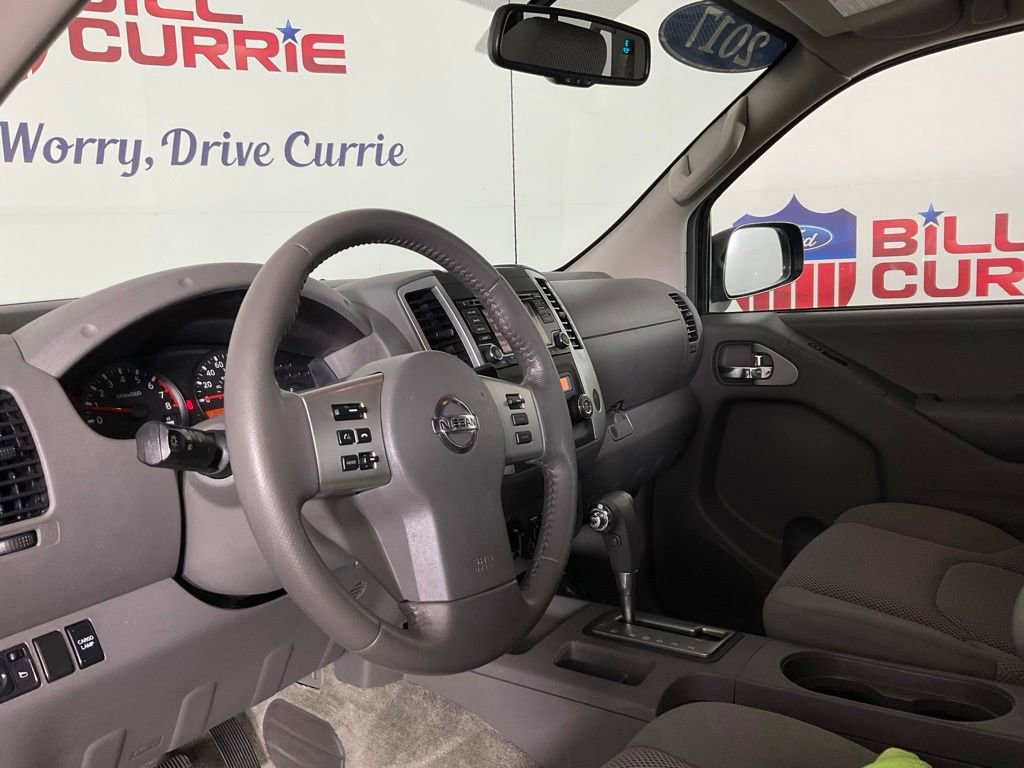 Used 2017 Nissan Frontier SV w/ SV Value Truck Package RWD image 13