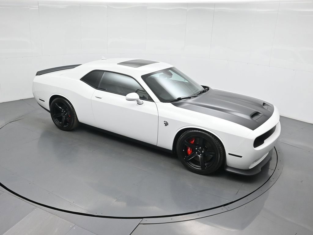 Used 2019 Dodge Challenger SRT Hellcat w/ Laguna Leather Package image 4