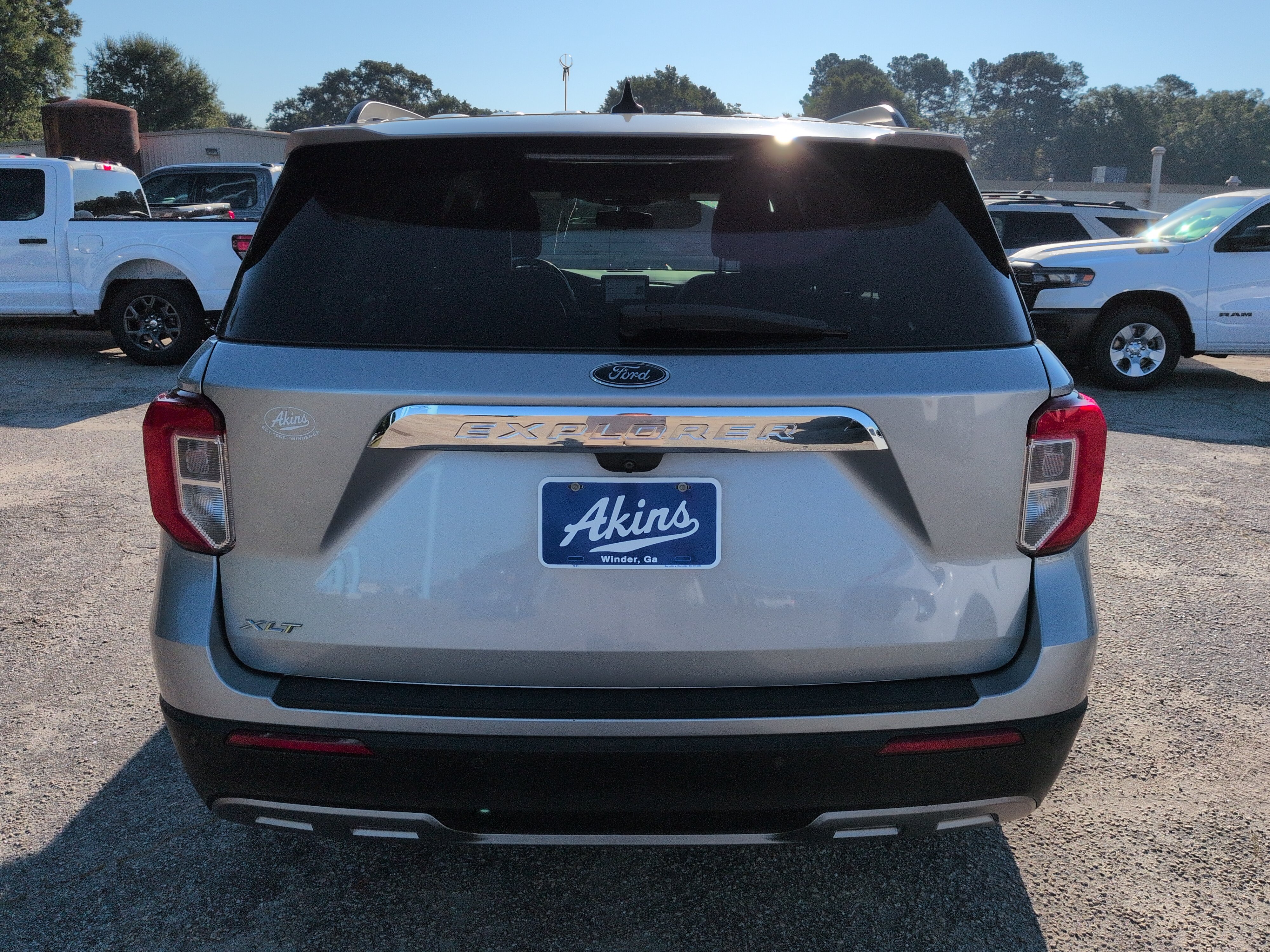 Certified 2022 Ford Explorer XLT w/ Equipment Group 202A RWD image 4