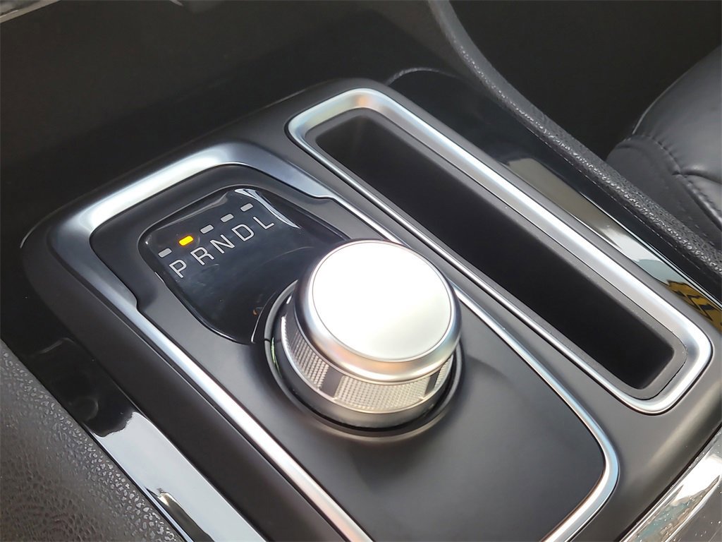 Used 2023 Chrysler 300 Touring L image 25