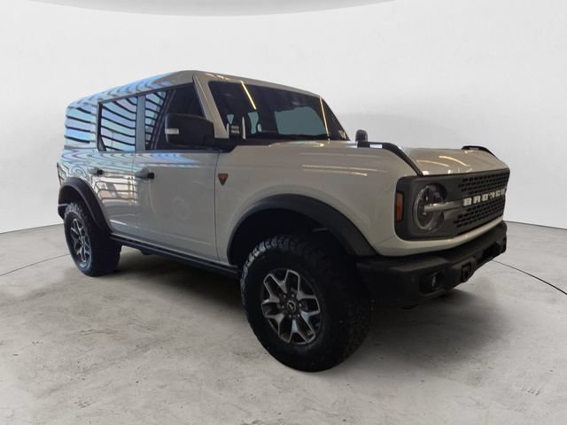 Certified 2025 Ford Bronco Badlands AWD/4WD image 3