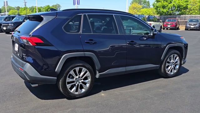 Used 2020 Toyota RAV4 XLE Premium AWD/4WD image 9