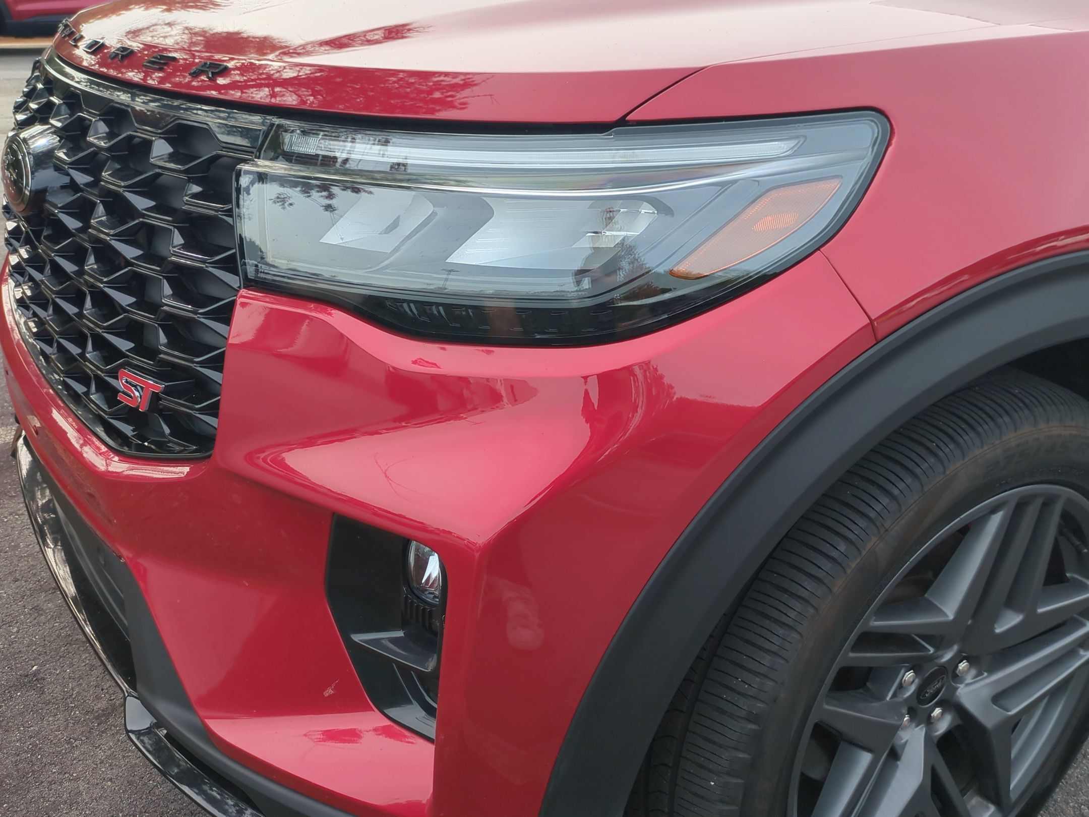 Certified 2025 Ford Explorer ST w/ Sun And Sound Package AWD/4WD image 8