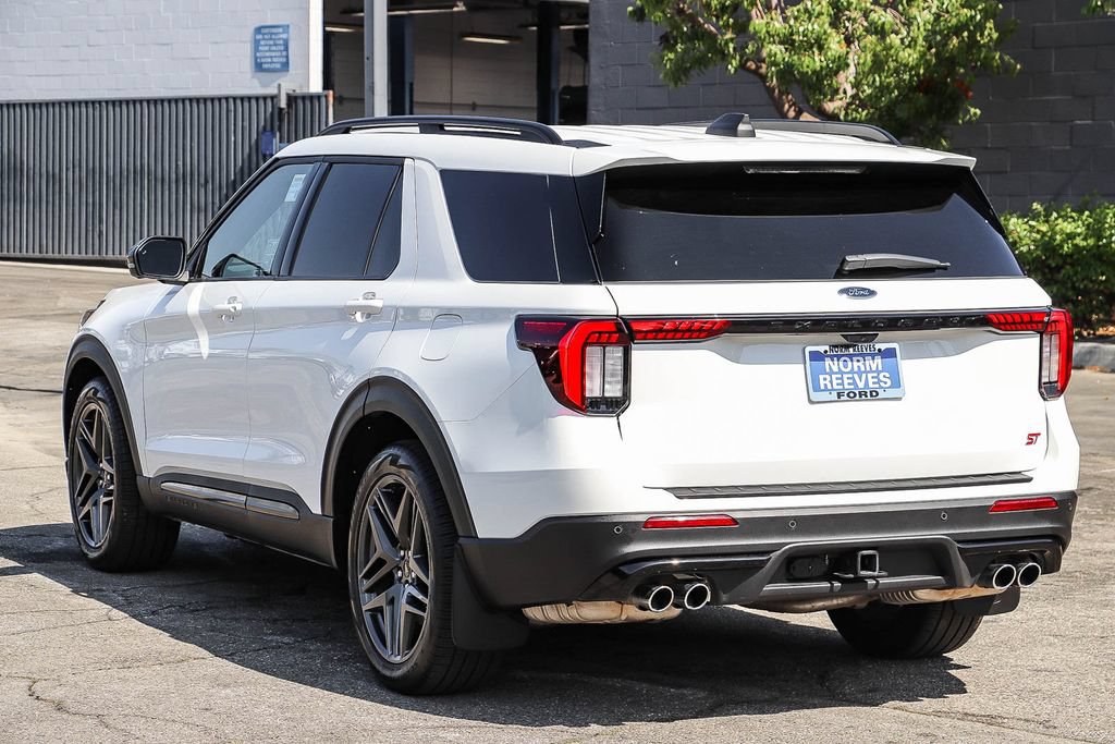 Certified 2025 Ford Explorer ST w/ Sun And Sound Package AWD/4WD image 9