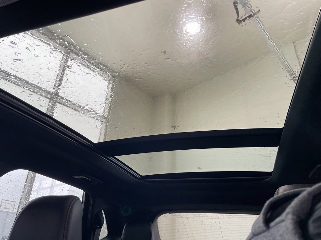 Certified 2023 Ford Edge ST-Line w/ Class II Trailer Tow Package image 33