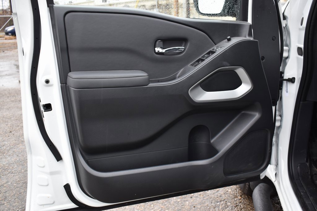 Used 2022 Nissan Frontier SV w/ Technology Package image 8