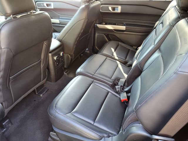 Certified 2022 Ford Explorer XLT w/ Equipment Group 202A AWD/4WD image 17