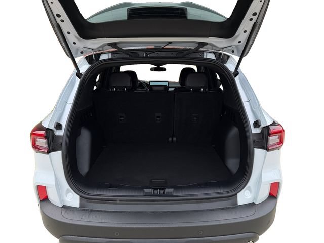 Certified 2025 Ford Escape ST-Line w/ Tech Pack #1 AWD/4WD image 18