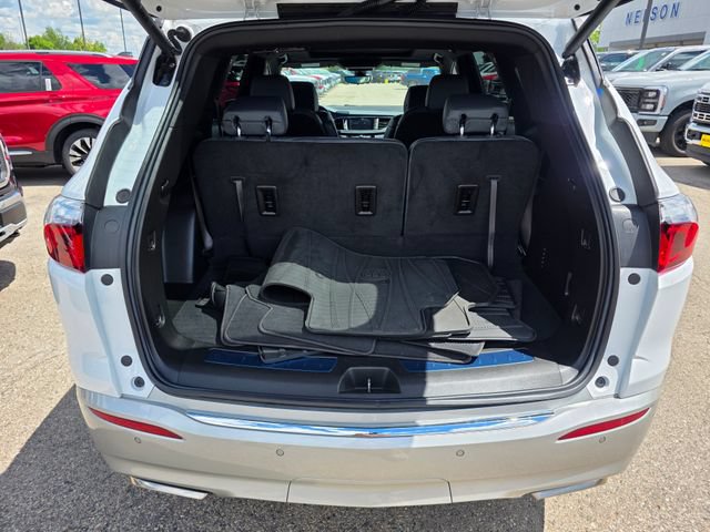 Used 2024 Buick Enclave Essence w/ Experience Buick Package AWD/4WD image 12