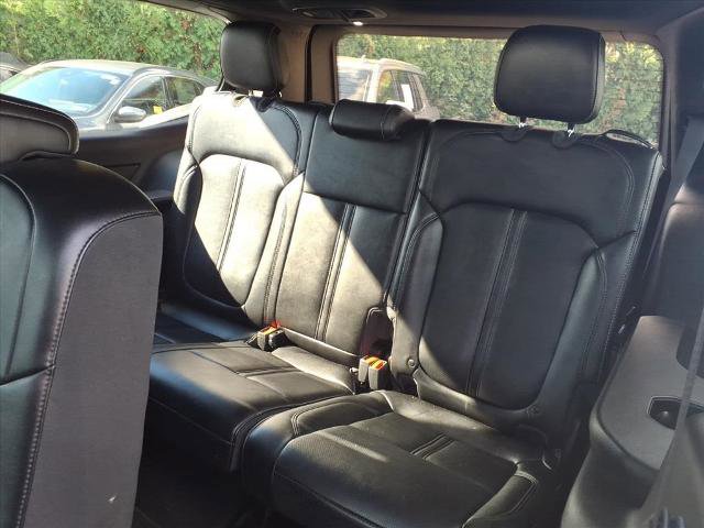 Used 2024 Jeep Wagoneer Series II w/ Flexible Seating Group image 17