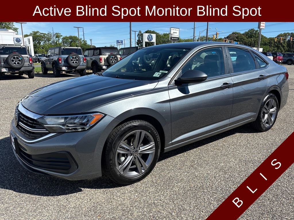 Used 2023 Volkswagen Jetta SE FWD image 4