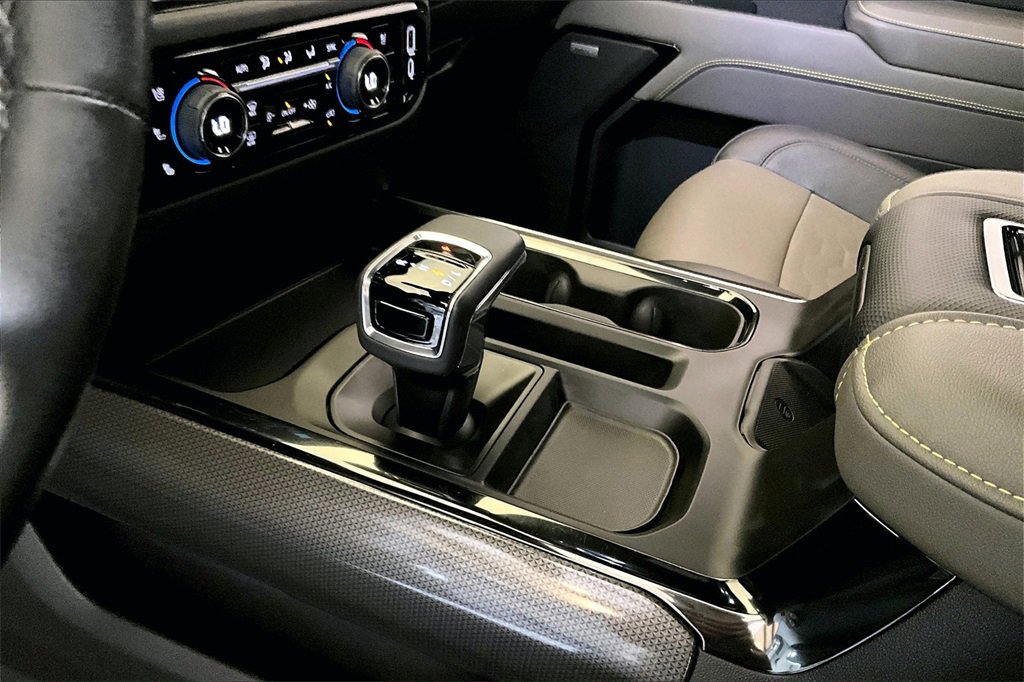 Used 2022 Chevrolet Silverado 1500 ZR2 w/ Technology Package image 15