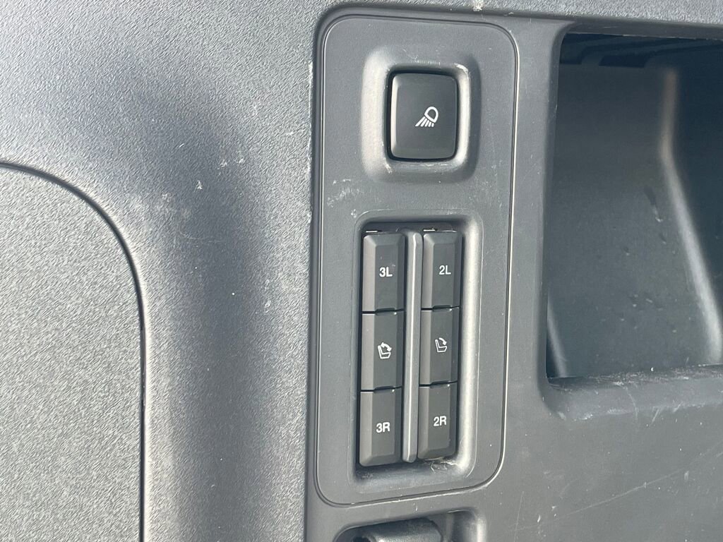 Certified 2025 Ford Expedition Max Platinum w/ Stealth Performance Package image 32