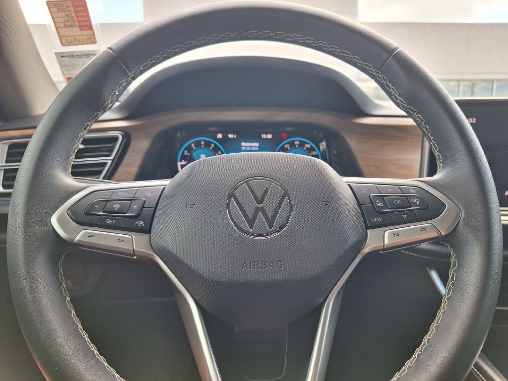 Used 2024 Volkswagen Atlas SE FWD image 15
