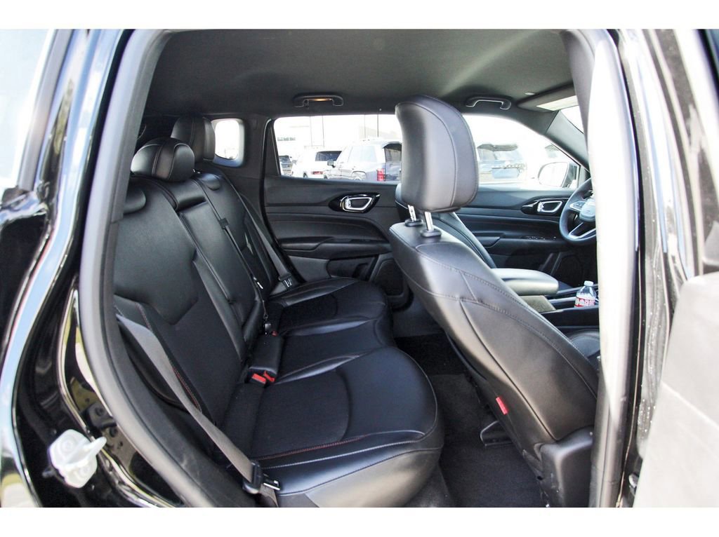 Used 2023 Jeep Compass Trailhawk image 10