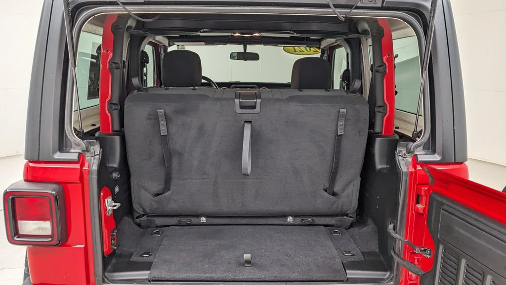 Used 2021 Jeep Wrangler Sport AWD/4WD image 7