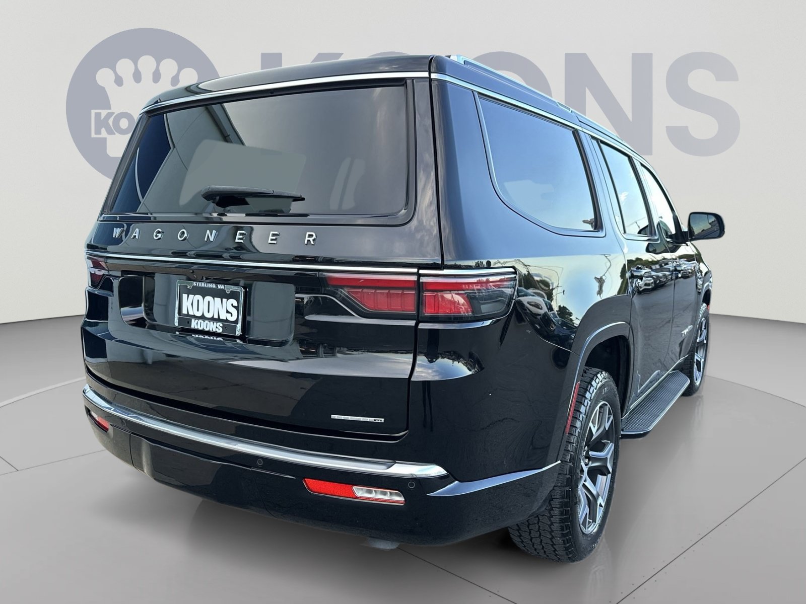 Used 2024 Jeep Wagoneer Series III AWD/4WD image 11