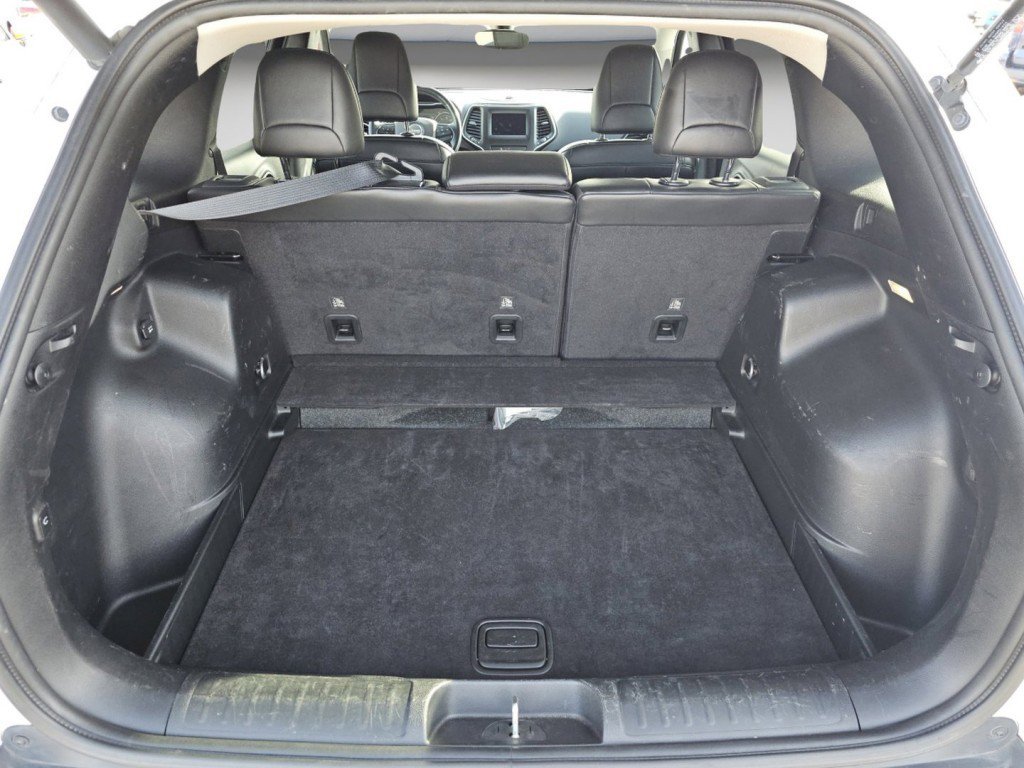 Used 2020 Jeep Cherokee Latitude Plus image 24