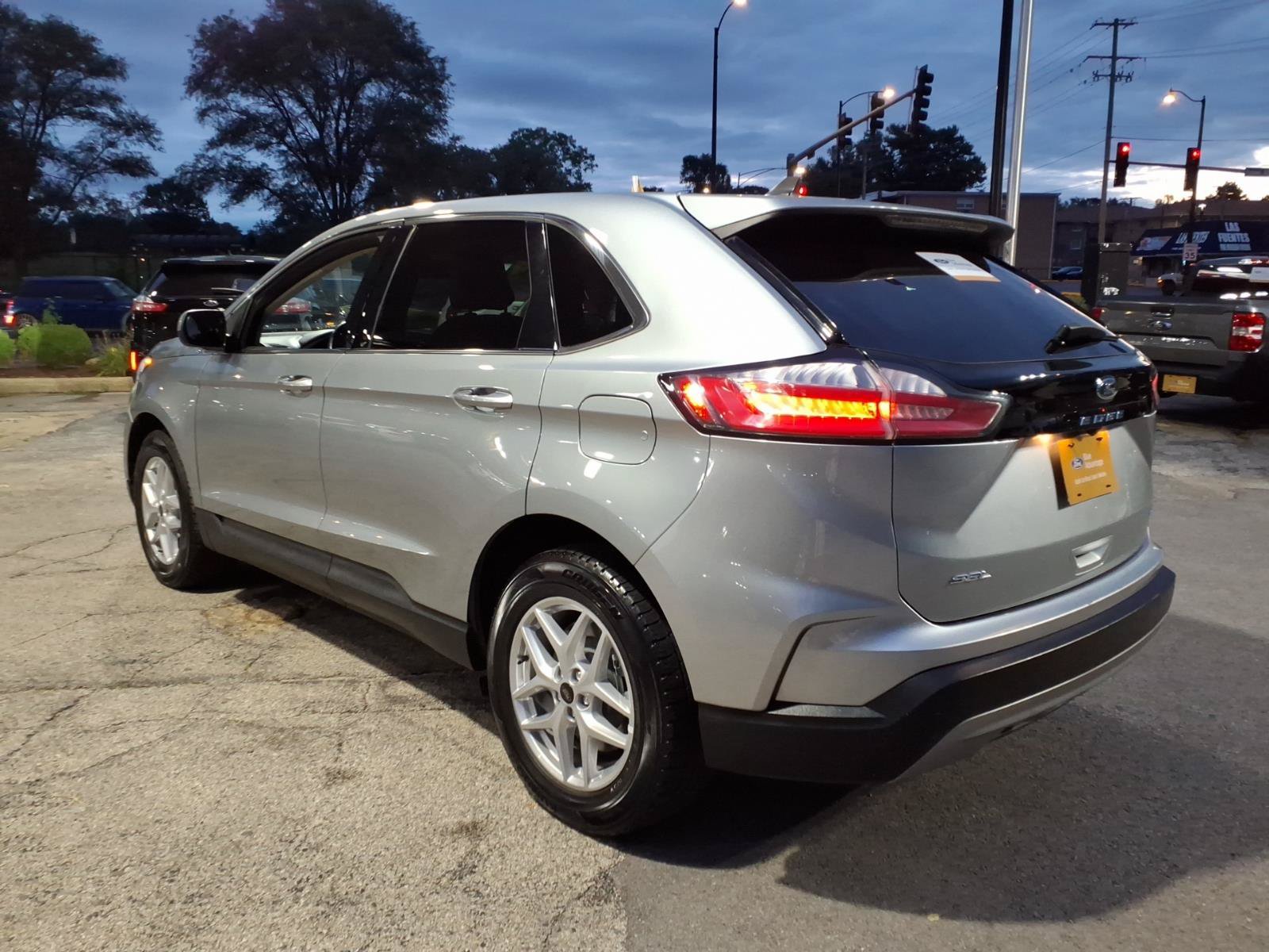 Certified 2024 Ford Edge SEL AWD/4WD image 5