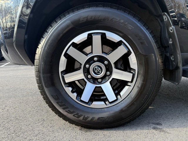 Used 2022 Toyota 4Runner TRD Off-Road Premium image 9