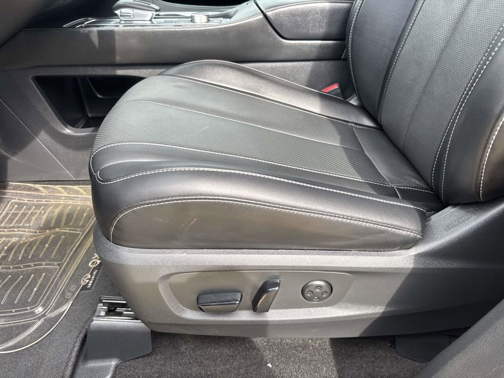 Used 2024 INFINITI QX60 Luxe FWD image 18