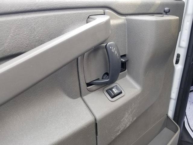 Used 2024 Chevrolet Express 2500 w/ Driver Convenience Package RWD image 15
