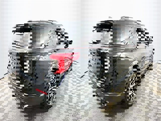 Certified 2023 Ford Explorer ST-Line image 3