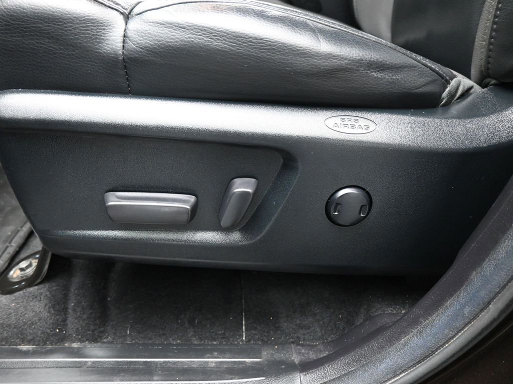 Used 2020 Toyota Tundra Limited w/ Limited Premium Package image 39