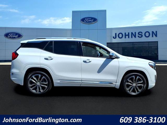 Used 2020 GMC Terrain Denali w/ LPO, Floor Liner Package AWD/4WD image 2