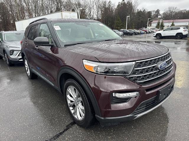 Certified 2023 Ford Explorer XLT w/ Equipment Group 202A AWD/4WD image 9
